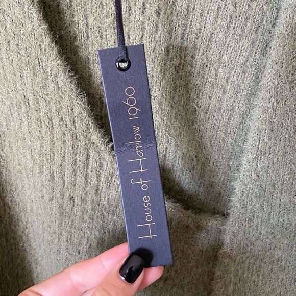 NWT House of Harlow x Revolve Khalida Alpaca Wool Green Sweater V Neck Size S - Picture 12 of 12